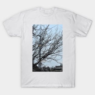 Of trees, towers and workers strong T-Shirt